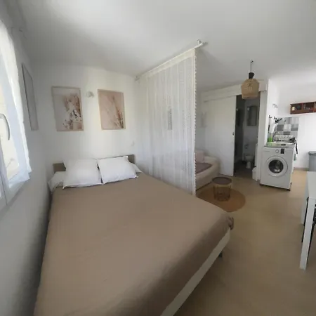 Tiny House A 50m De La De Miomo Marine du Miomo