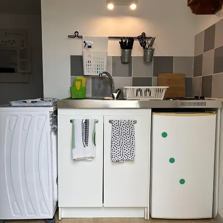 公寓 Tiny House A 50m De La De Miomo