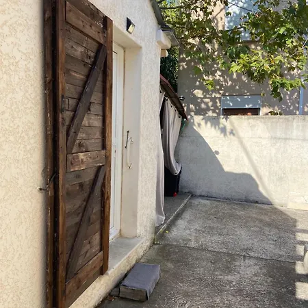 Tiny House A 50m De La De Miomo Lägenhet *