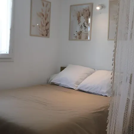Tiny House A 50m De La De Miomo Apartment *