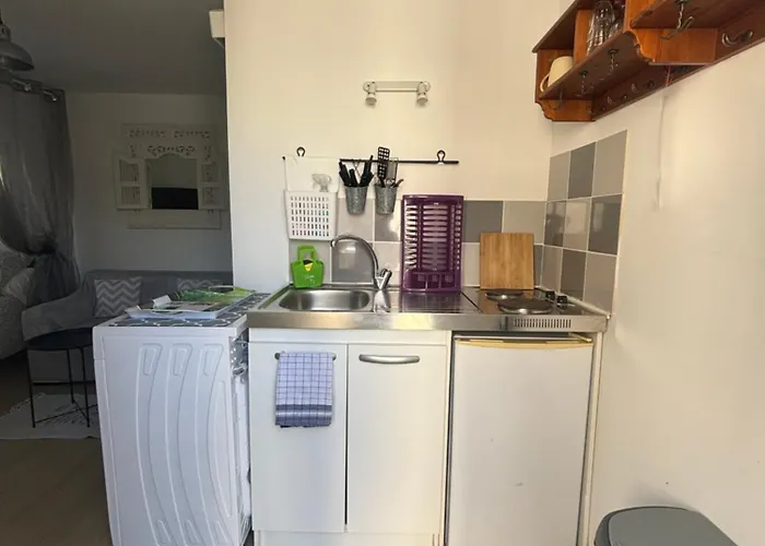 Tiny House A 50m De La De Miomo *