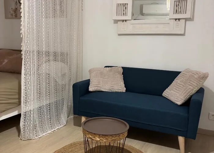 Tiny House A 50m De La De Miomo Apartment