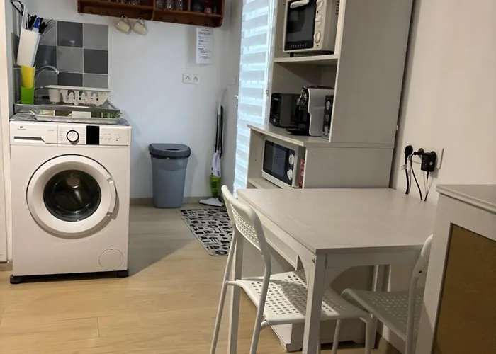 Tiny House A 50m De La De Miomo *